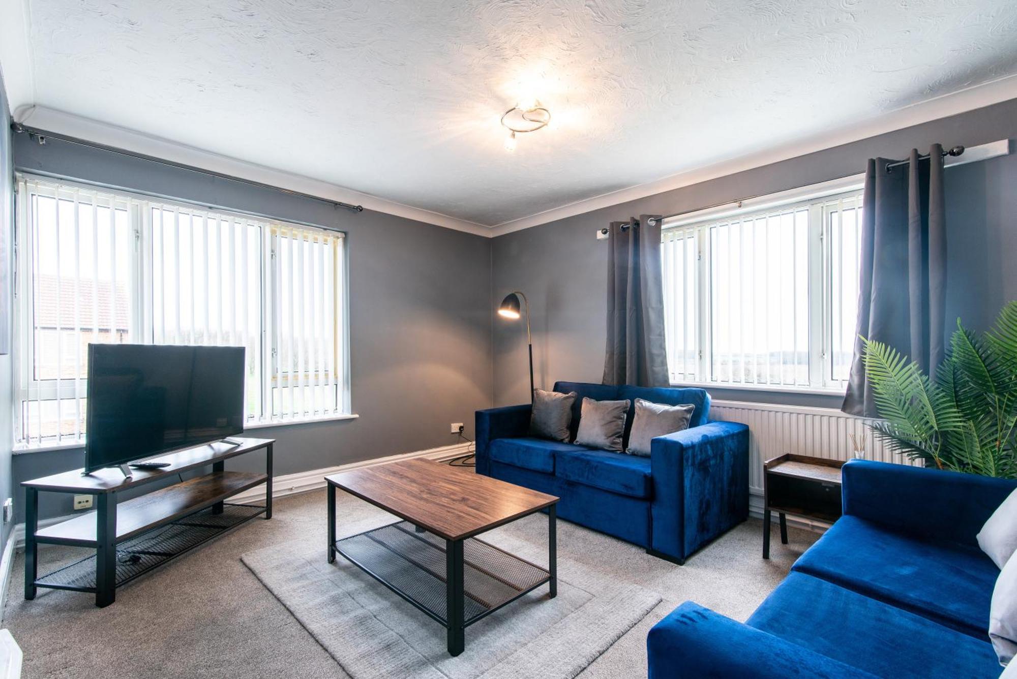 3 Bed Apartment - Perfect For Contractors Near Liverpool Airport Hale  Bagian luar foto