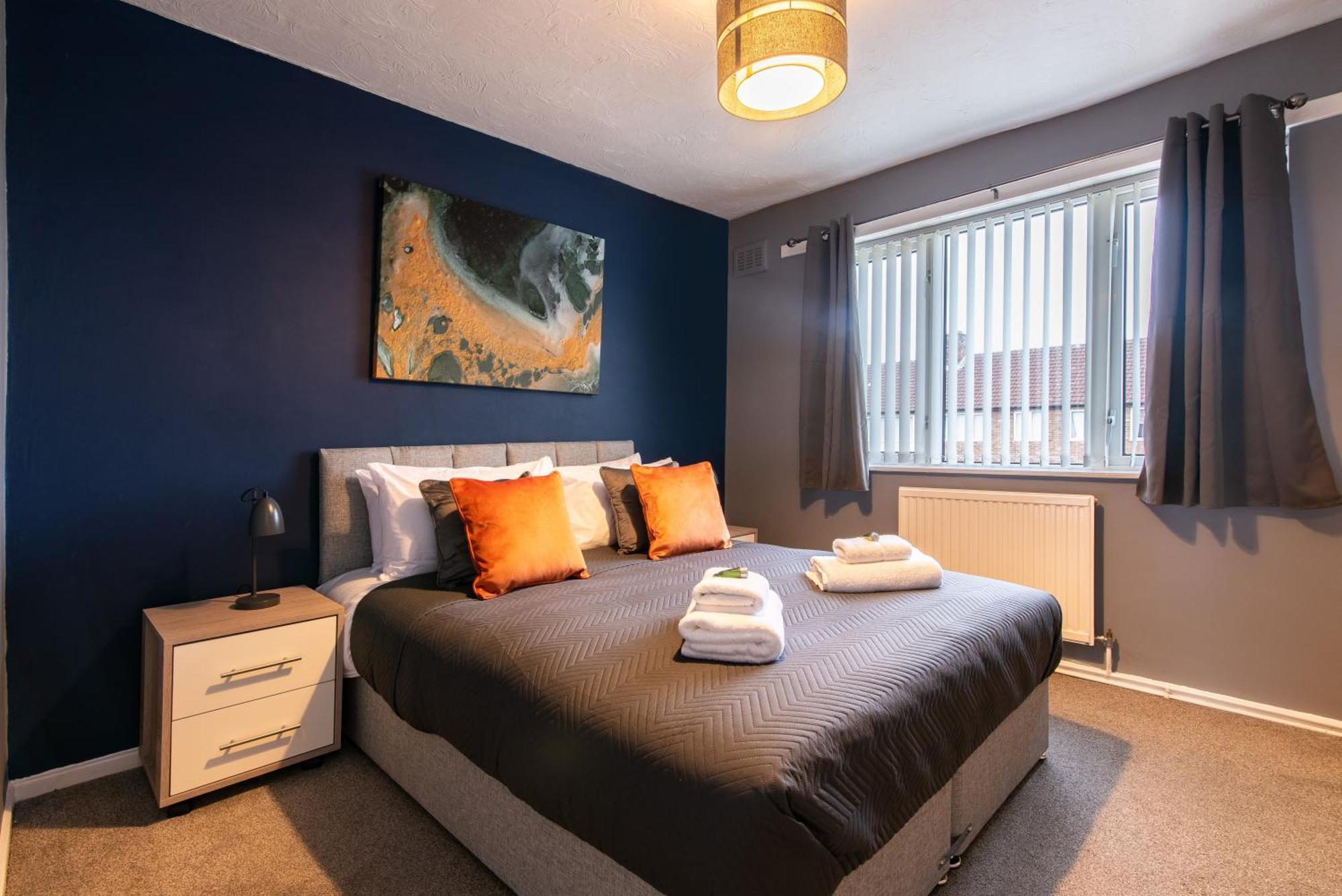 3 Bed Apartment - Perfect For Contractors Near Liverpool Airport Hale  Bagian luar foto